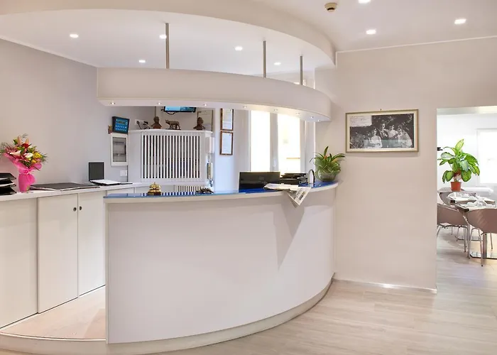 阿尔伯格玛瑞奇奥若酒店 2*